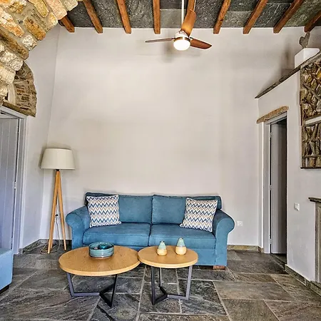 Tinoshomelidays Residences Venardatos Room photo