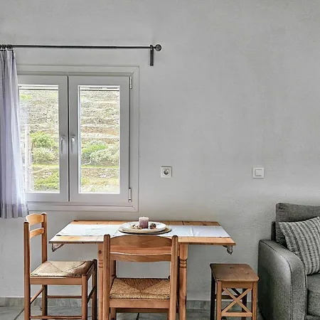 Tinoshomelidays Residences Venardatos Room photo
