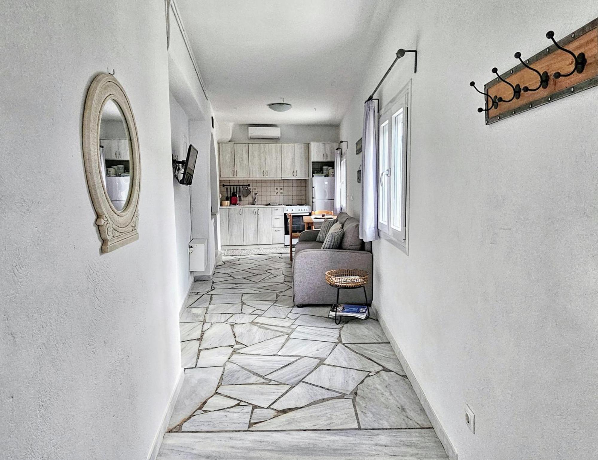 Tinoshomelidays Residences Venardatos